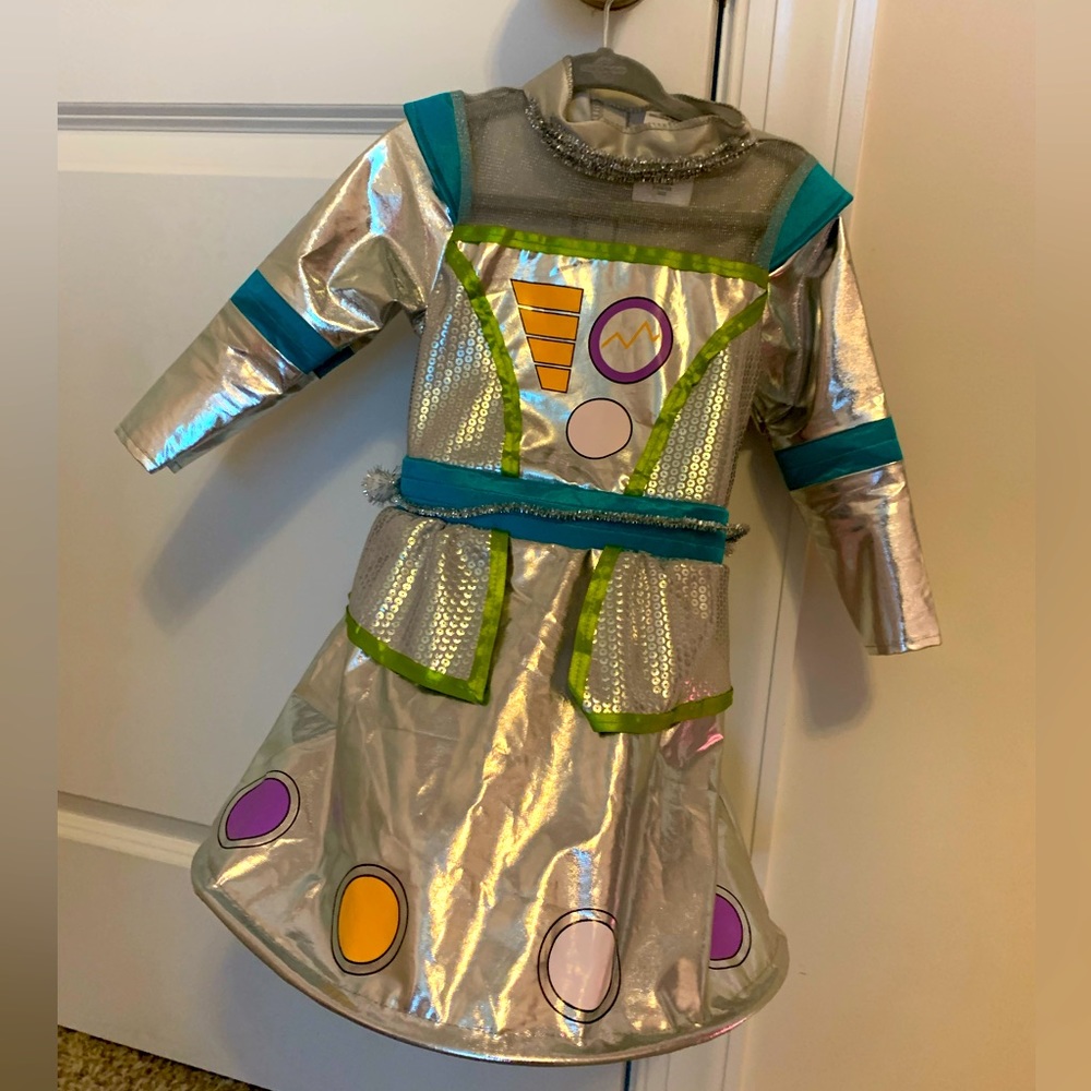 Alien baby girl costume